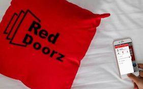 Reddoorz Plus Near Palembang Square Mall